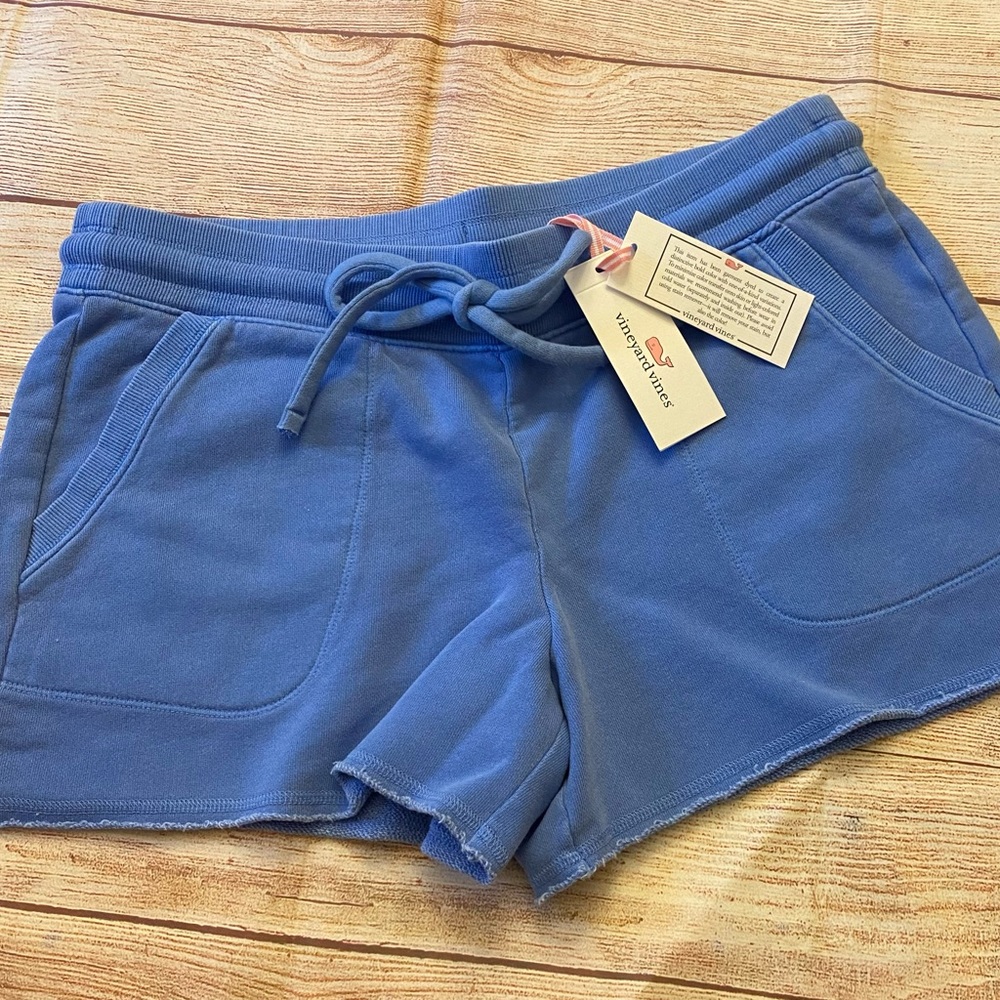 NWT Women’s Vineyard Vines 3” inseam, Size S